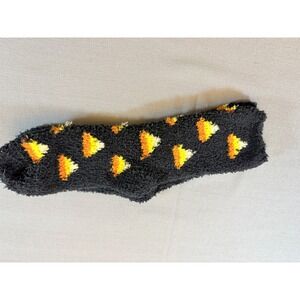 Publix Cozy Halloween Socks Candy Corn Black Fuzzy Plush Women Size 9-11 NWT